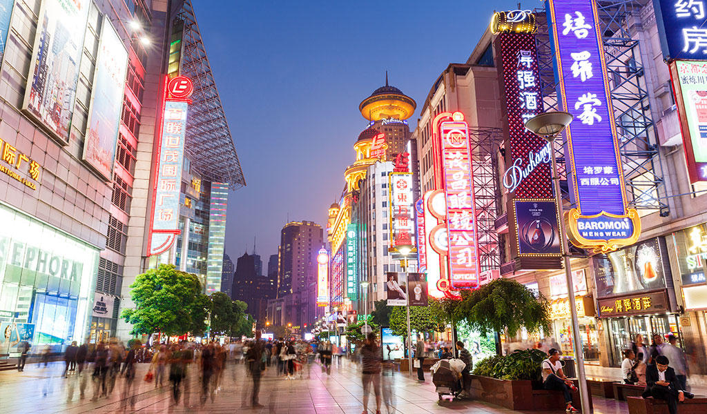 Crowds of people walking on the Chinese street